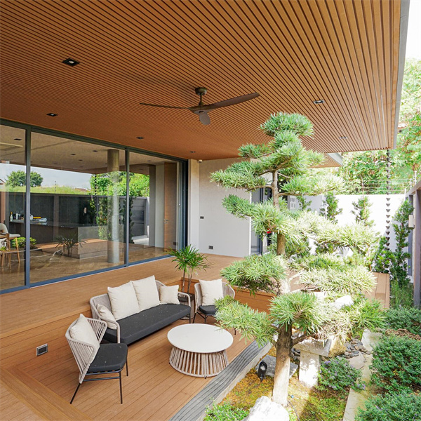 Le choix coûteux-efficace du panneau composite