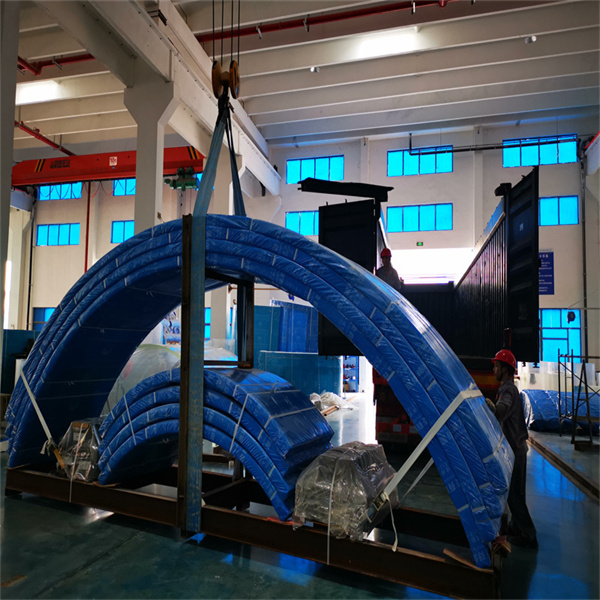 Create a One-of-a-Kind Aquatic Display with Custom Acrylic Fish Tanks