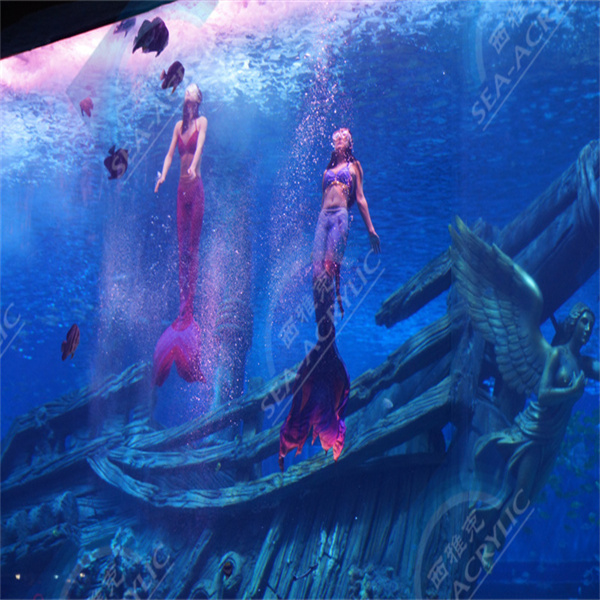 アクリルプールデザインで枠にとらわれない発想をする