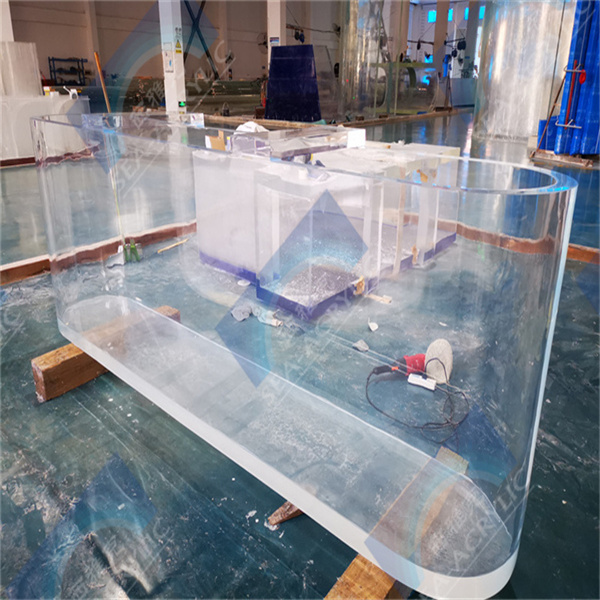 ユニークなプールの形