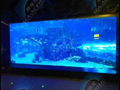 Why Plexiglass Water Tanks Are Preferred for Industrial Applications