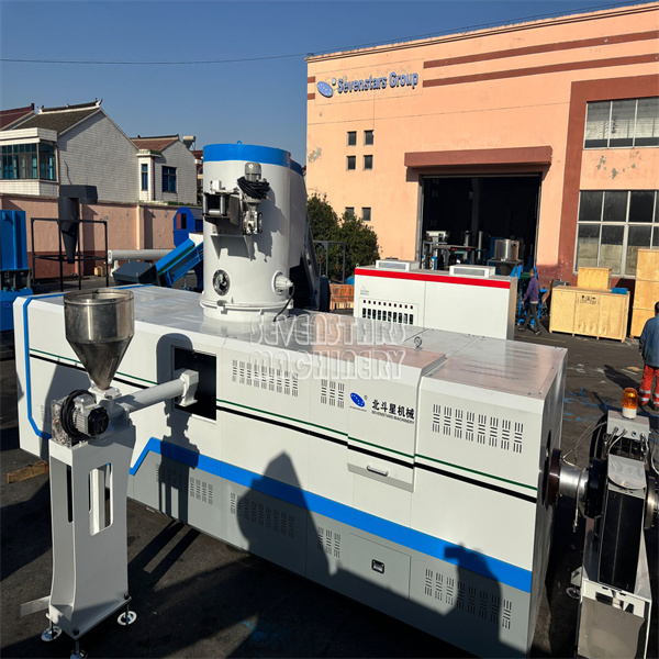 PET flakeler için çevre dostu yıkama tesisi