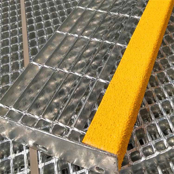 Fixe a sua árvore com suporte duradouro.