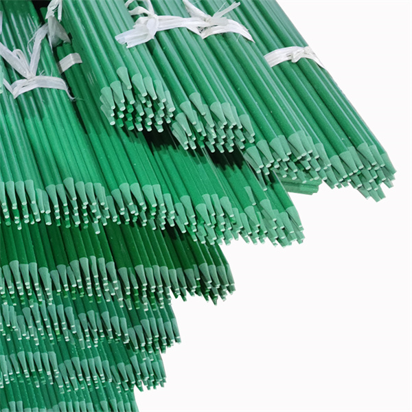 Fiberglass Mini Sticks for Serious Mini Hockey Players