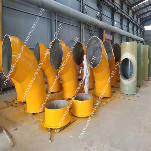 تأكد من أن أشجارك تنمو بشكل مستقيم وعالي باستخدام دعامات الزجاج المقوى