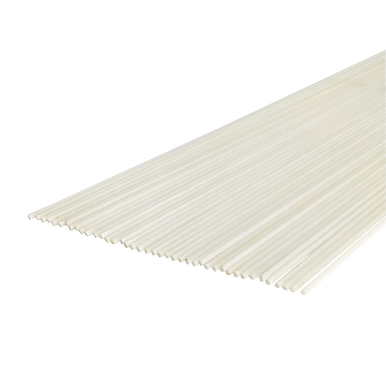 最適な性能を得るために6本のガラス繊維ポールに依存している産業は？