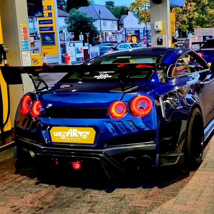 universal sedan spoiler