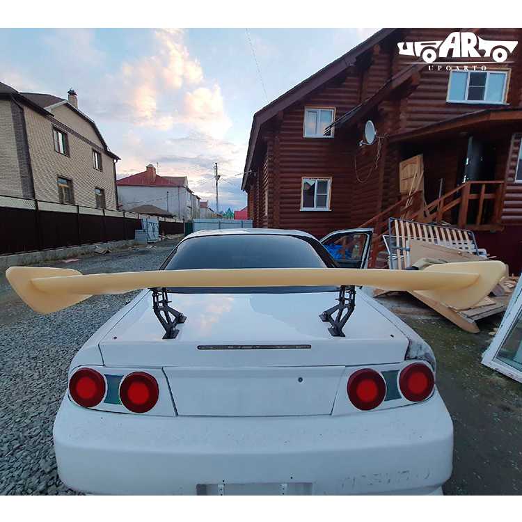 universal sedan wing