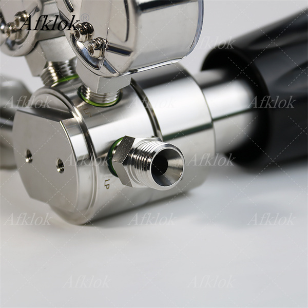 Tối ưu hiệu suất động cơ với bộ điều chỉnh áp suất bồn xăng