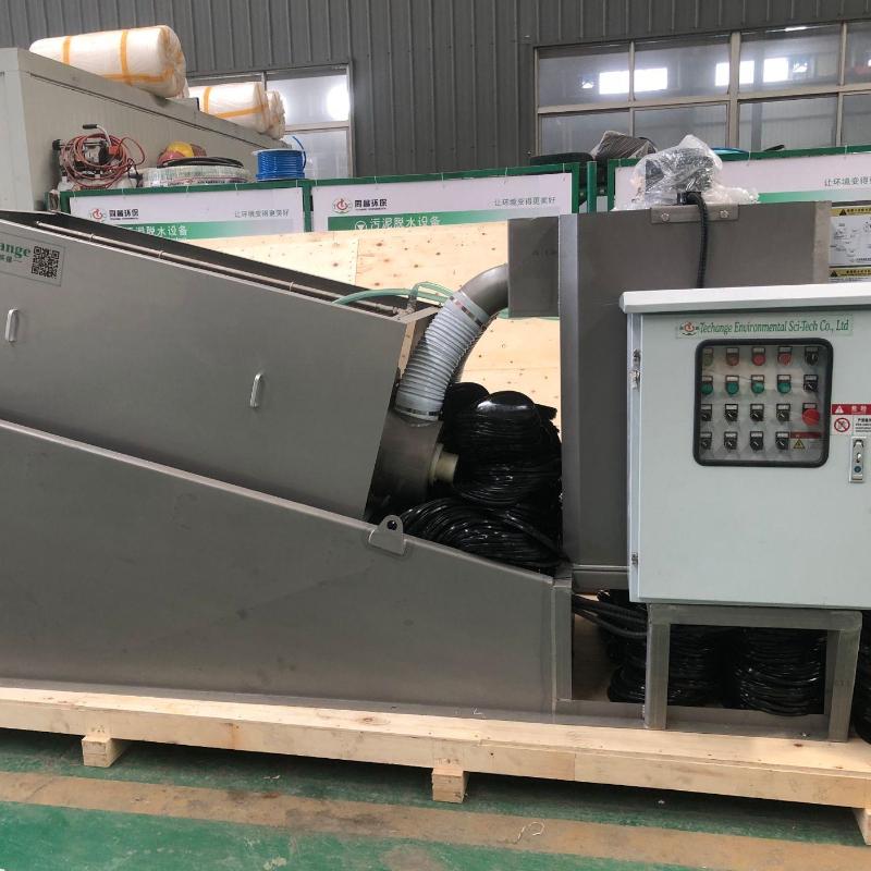 Шуруптуу суу түшүрүүчү түзүлүштүн чыгышын кандай айлантып коюуга болот?