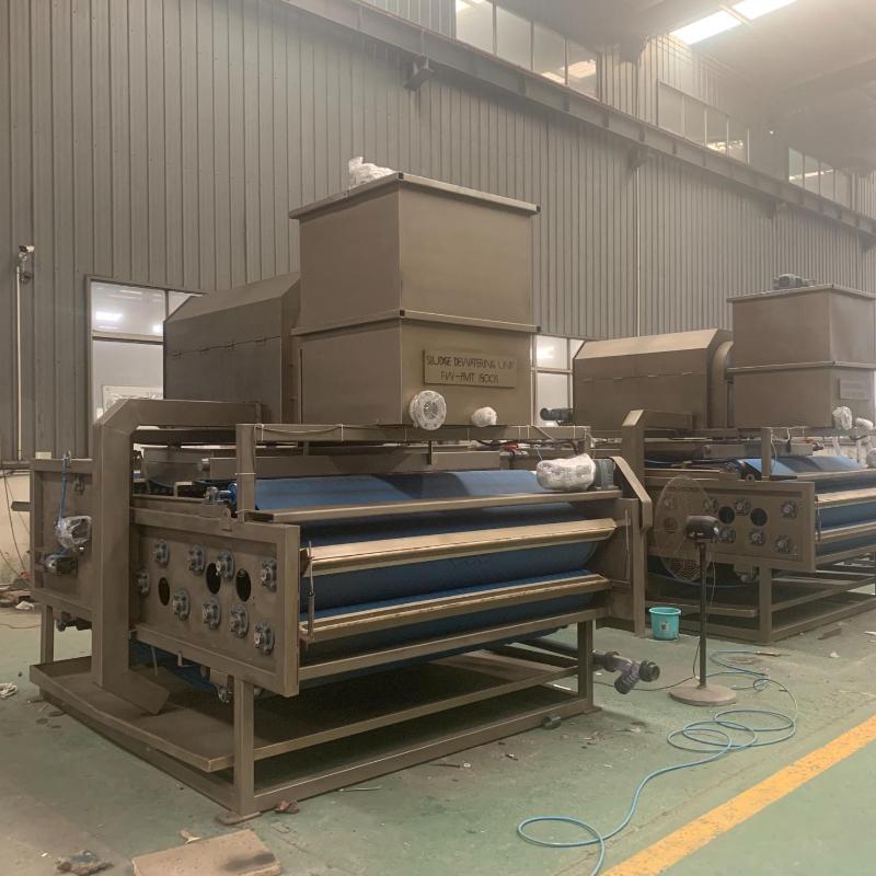 Кемшик басып су тартуу машинасынын аркасындагы сирикти ачыктоо