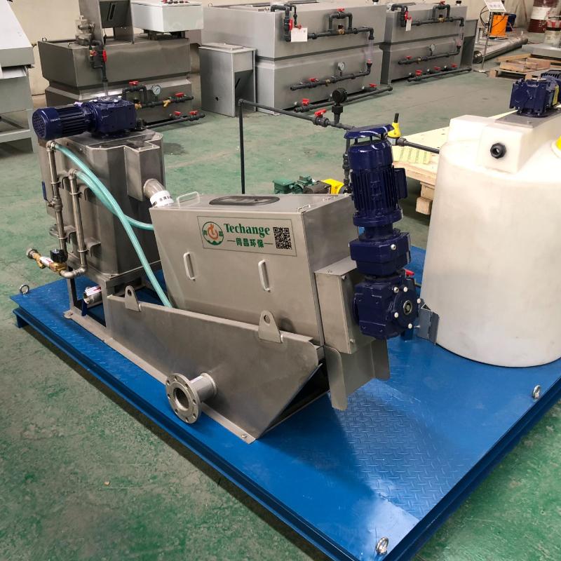 Баар жана карьер жер алдындагы көчөмдүү су тазалоо чечимдери