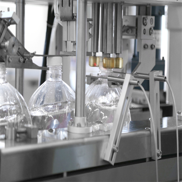 Dites adieu au gaspillage d'eau grâce à notre technique parfaite de remplissage de 5 gallons