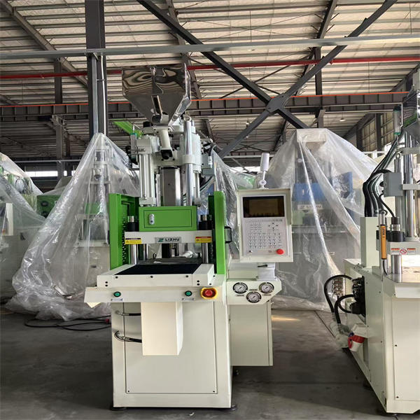 Revolutionizing Plastic Production with Vertical Insert Molding in Mexic