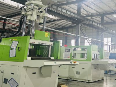 Custom Vertical Injection Moulding Machines: What to Look For
