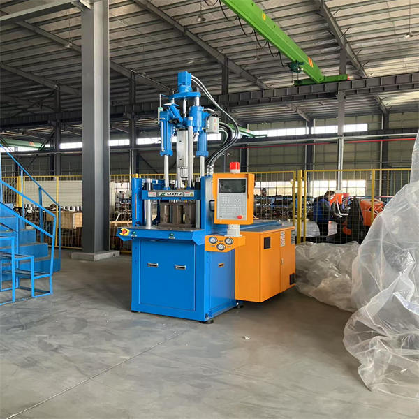 เครื่องฉีดขึ้นรูปแนวนอนขนาดเล็ก