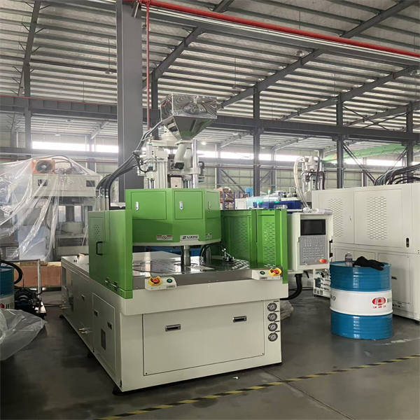 Understanding the Value of Investing in a 400 Ton Injection Moulding Machine