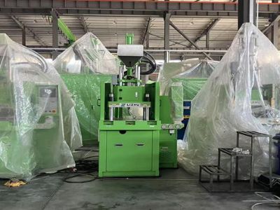 5 Reasons Why Manufacturers Prefer Vertical Injection Moulding Machines