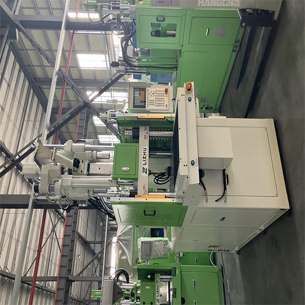 Capai kualitas dan konsistensi unggul dengan mesin moulding injeksi plastik vertikal