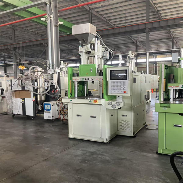 The Advantages of Vertical Insert Molding in Italy