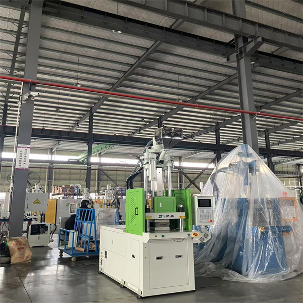 مرونة القولبة الرأسية بالحقن ثنائية الألوان للأجزاء المعقدة