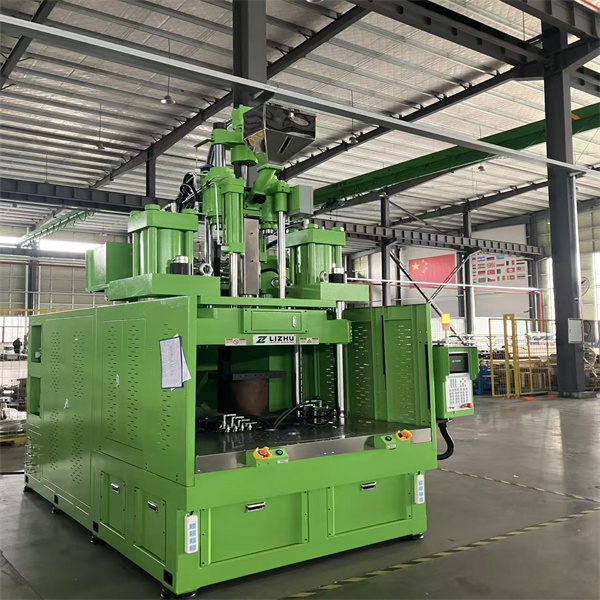 Verbesserung des visuellen Erscheinungsbildes durch Zweifarbenen Vertikalen Spritzguss