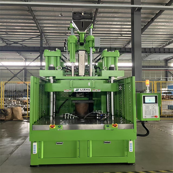 چگونه ترکیب‌های قالب‌گیری تزریقی عمودی صنعت تولید را دگرگون می‌کنند