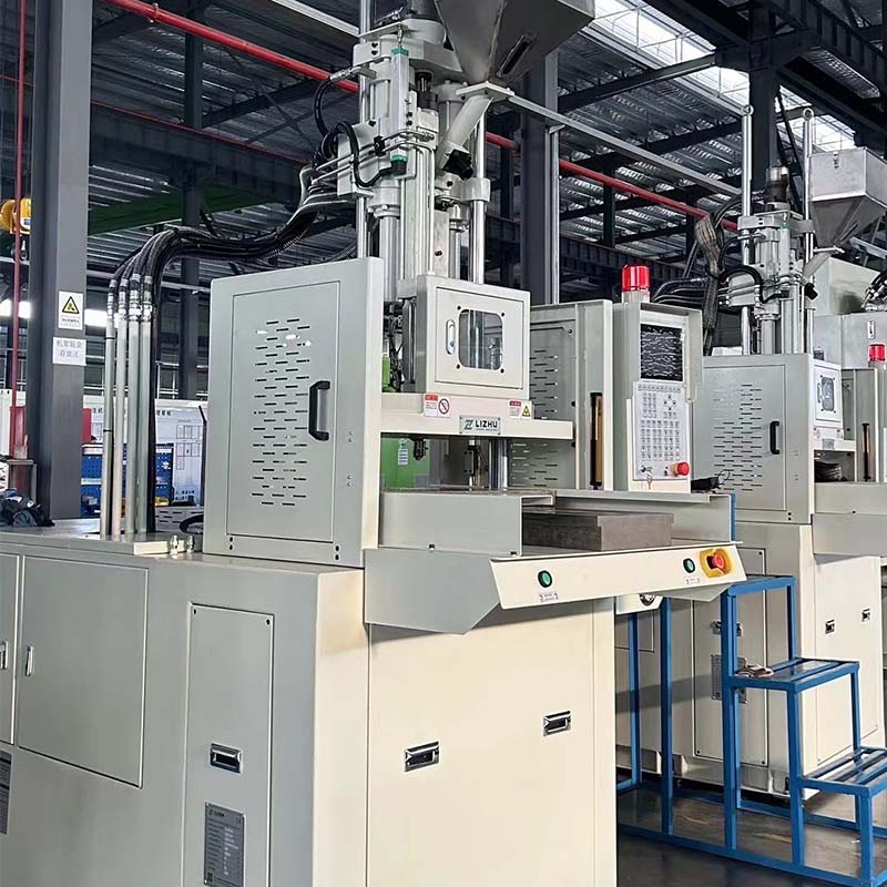 Sliding table vertical injection molding machine  60Tons vertical injection