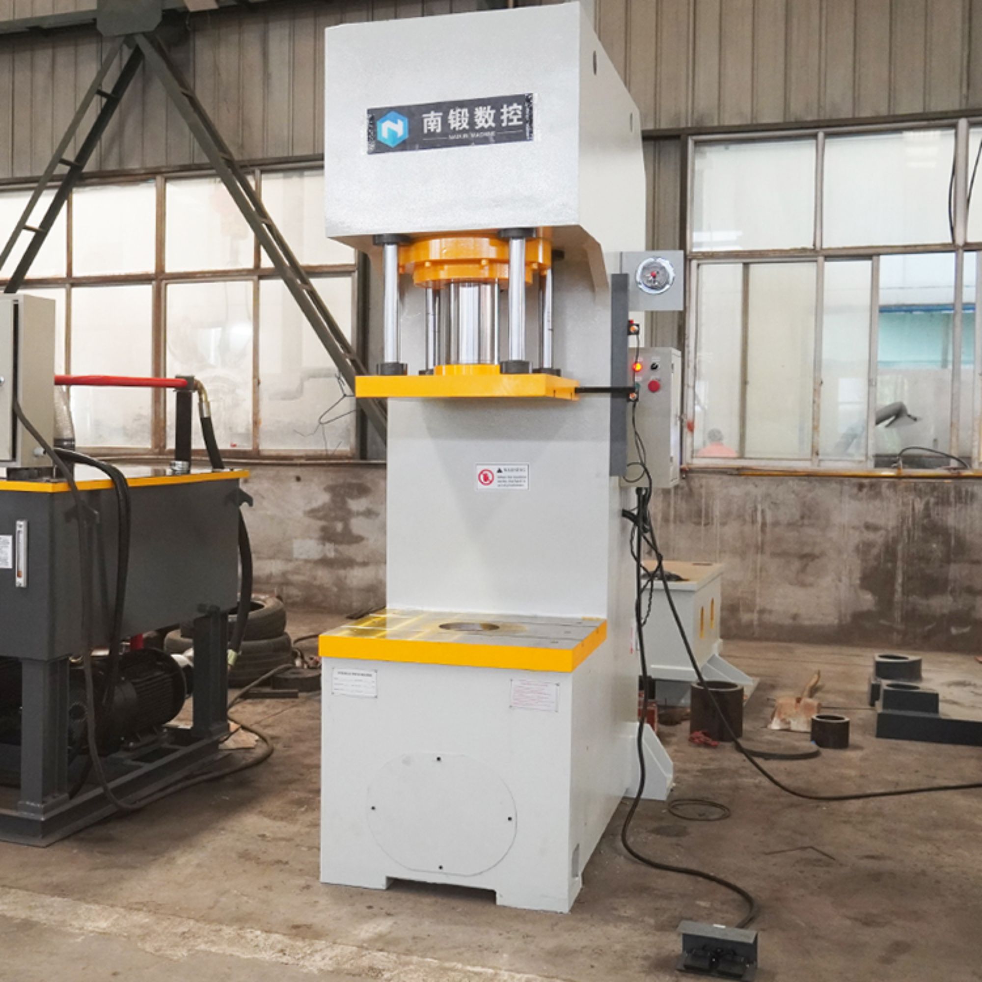 Can a 200-ton C-frame hydraulic press be used for deep drawing processes, and if so, what are the limitations?