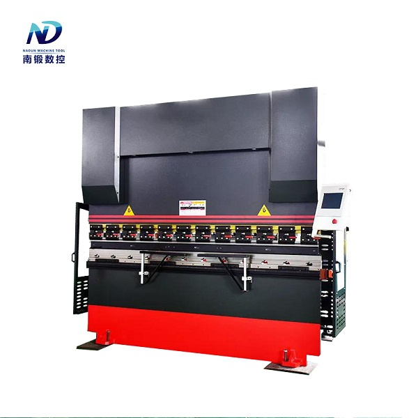 Anpassbare hydraulische Blechbiegemaschine für vielseitige Biegeanwendungen