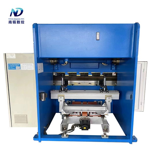 Langlebige und zuverlässige hydraulische Blechbiegemaschine für industriellen Einsatz