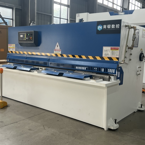 Smooth and clean sheet metal cutting with ease