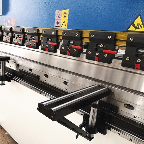 Versatile and Reliable CNC Press Brake Solutions