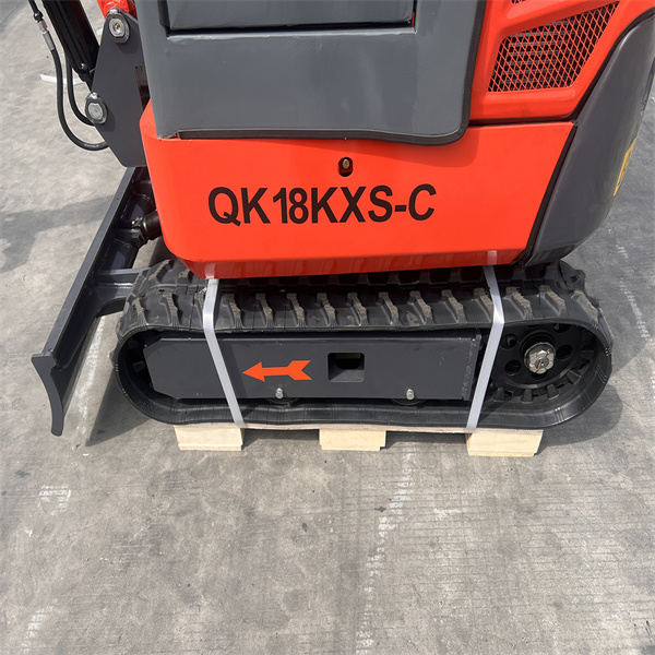 Se styrken og behændigheden hos en 1 tons mini-graver.