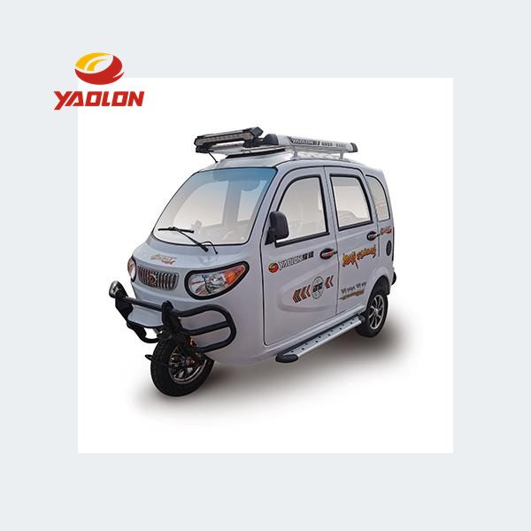 Avantages des tricycles passagers pour les voyages en groupe