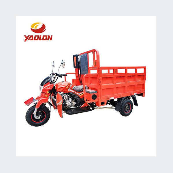 تجربه جذابی از سواری بر روی یک سه چرخه با موتور بنزین