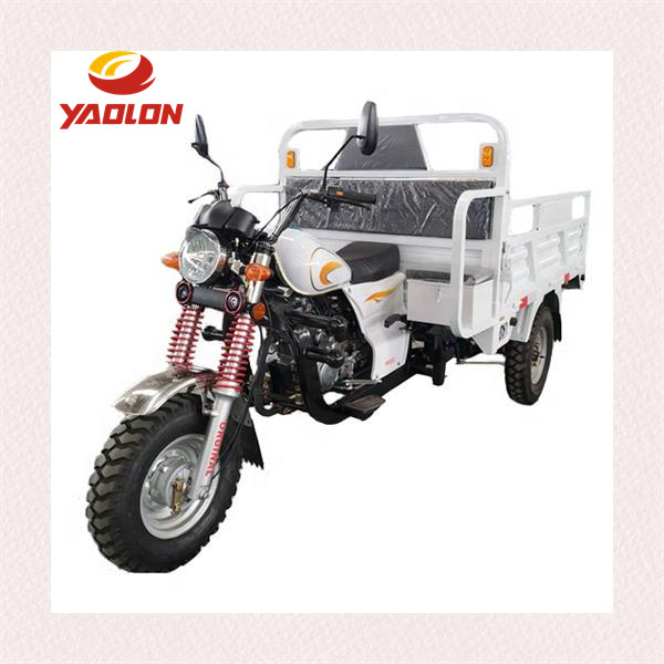 Maneuver through traffic easily with a petrol cargo three wheel motorcycle