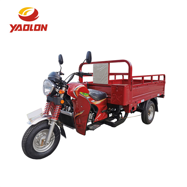 Үч түстүү мотоцикл менен жүктү ташоонун артыкчалыктары