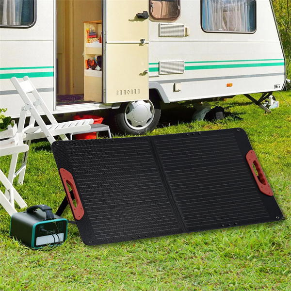 Entdecken Sie die Vielseitigkeit von flexiblen Solarpaneelen in marine Anwendungen.