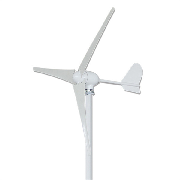 Generazione di energia silenziosa e compatta con turbini eolici ad asse verticale