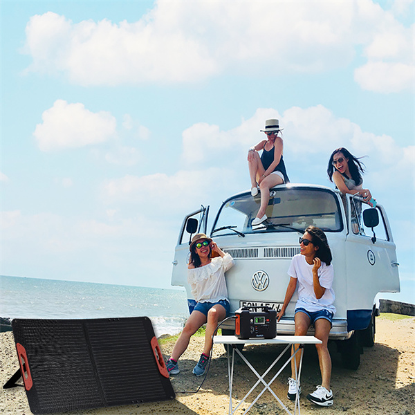 Leichtgewichtige und robuste flexible Solarpanele für effiziente marine Energieerzeugung.