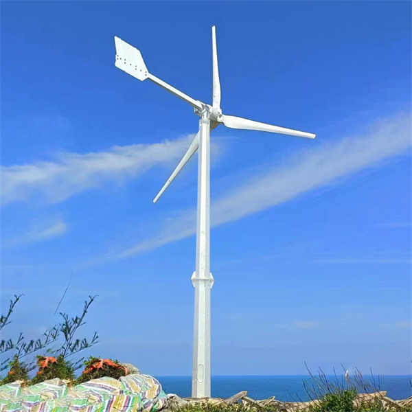 Horizontální a vertikální větrné turbíny