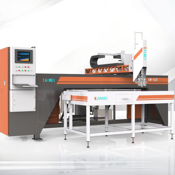 Capai Kualiti Tinggi Gasket Busa PU dengan Mesin Penutup Bateri Auto