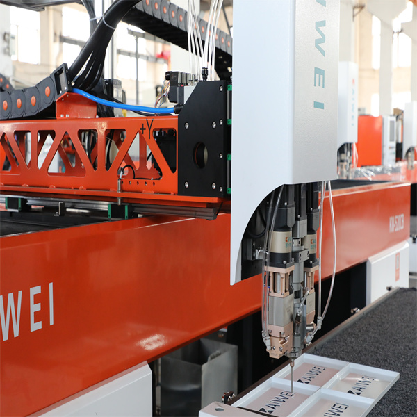 高度なフォームマシンによるポリウレタン生産の最適化