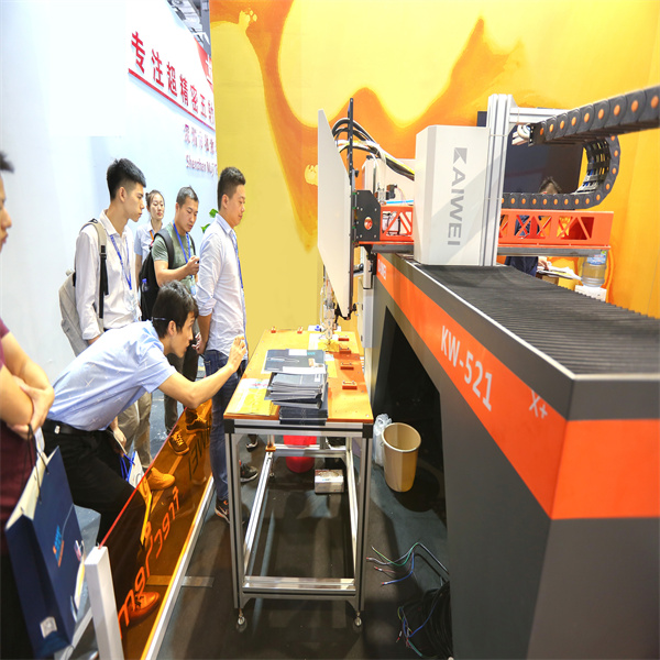 エコフレンドリーなポリウレタンフォームマシンでグリーン产业を実現