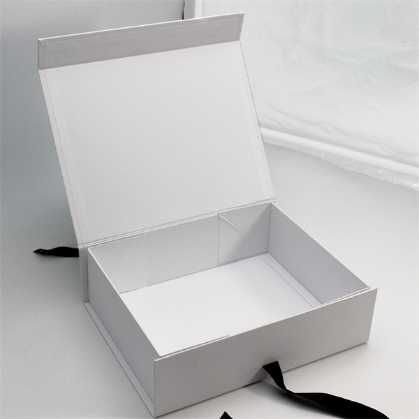 İşletmem için yüksek kaliteli manyetik kapanışlı sert kutuları nerede bulabilirim?