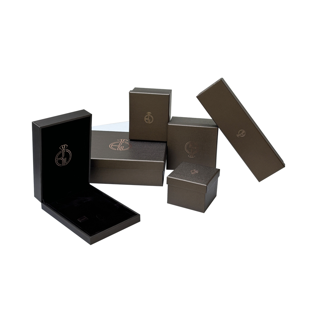 Luxury custom logo wholesale jewelry velvet earrings necklace bracelet packaging box leather small large ring jewelry box details