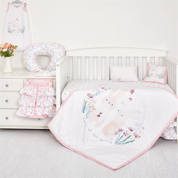 Use of Crib Blanket Sets: