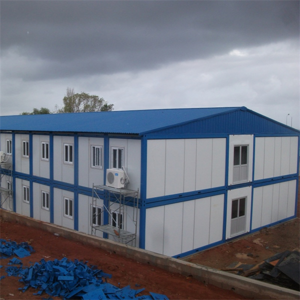 Modern Prefab Homes Take Over