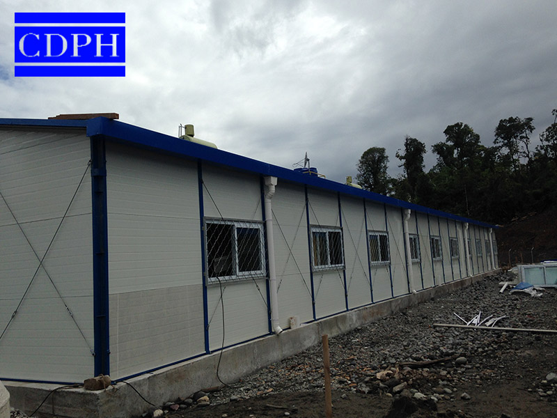 Coloque as Mãos em Casas Pré-Fabricadas à Venda